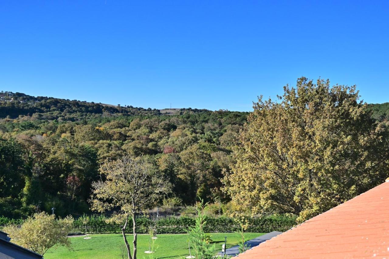 Ahmet Teacher Hotel,6 Minutes From The Airport Arnavutkoy Exteriör bild