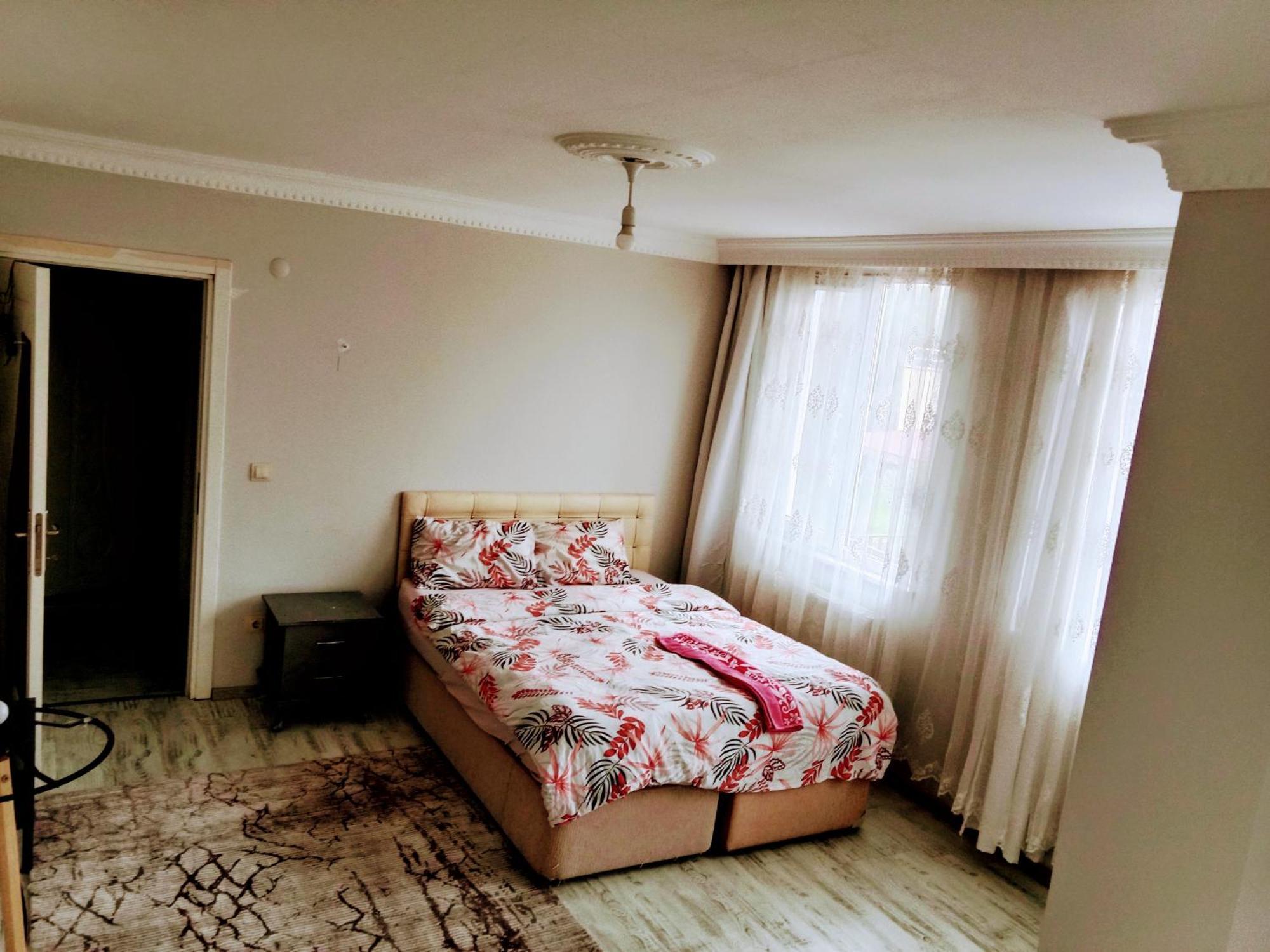 Ahmet Teacher Hotel,6 Minutes From The Airport Arnavutkoy Exteriör bild