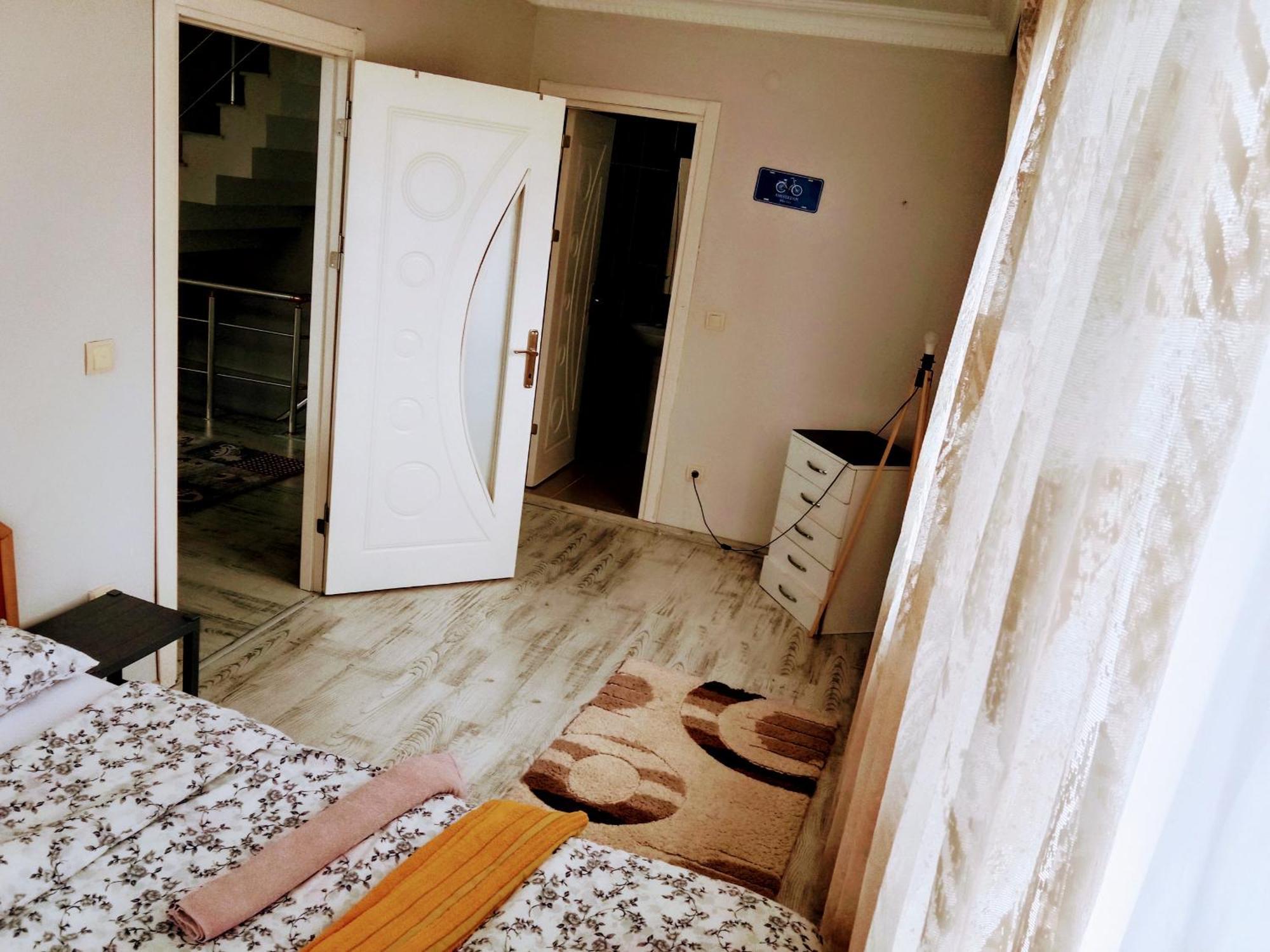 Ahmet Teacher Hotel,6 Minutes From The Airport Arnavutkoy Exteriör bild