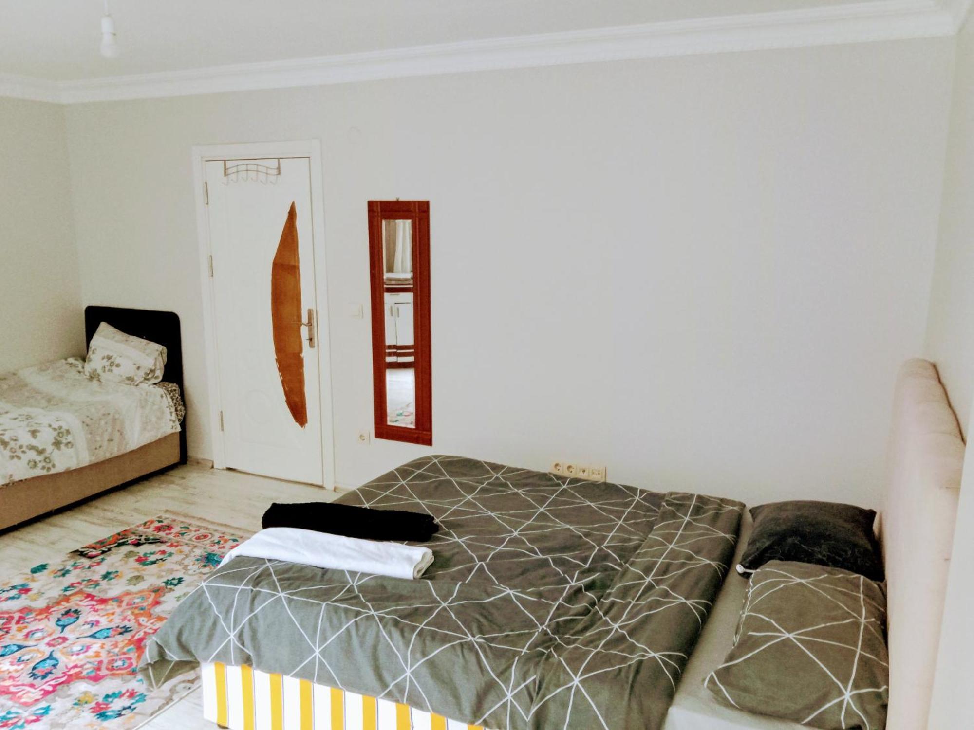 Ahmet Teacher Hotel,6 Minutes From The Airport Arnavutkoy Exteriör bild