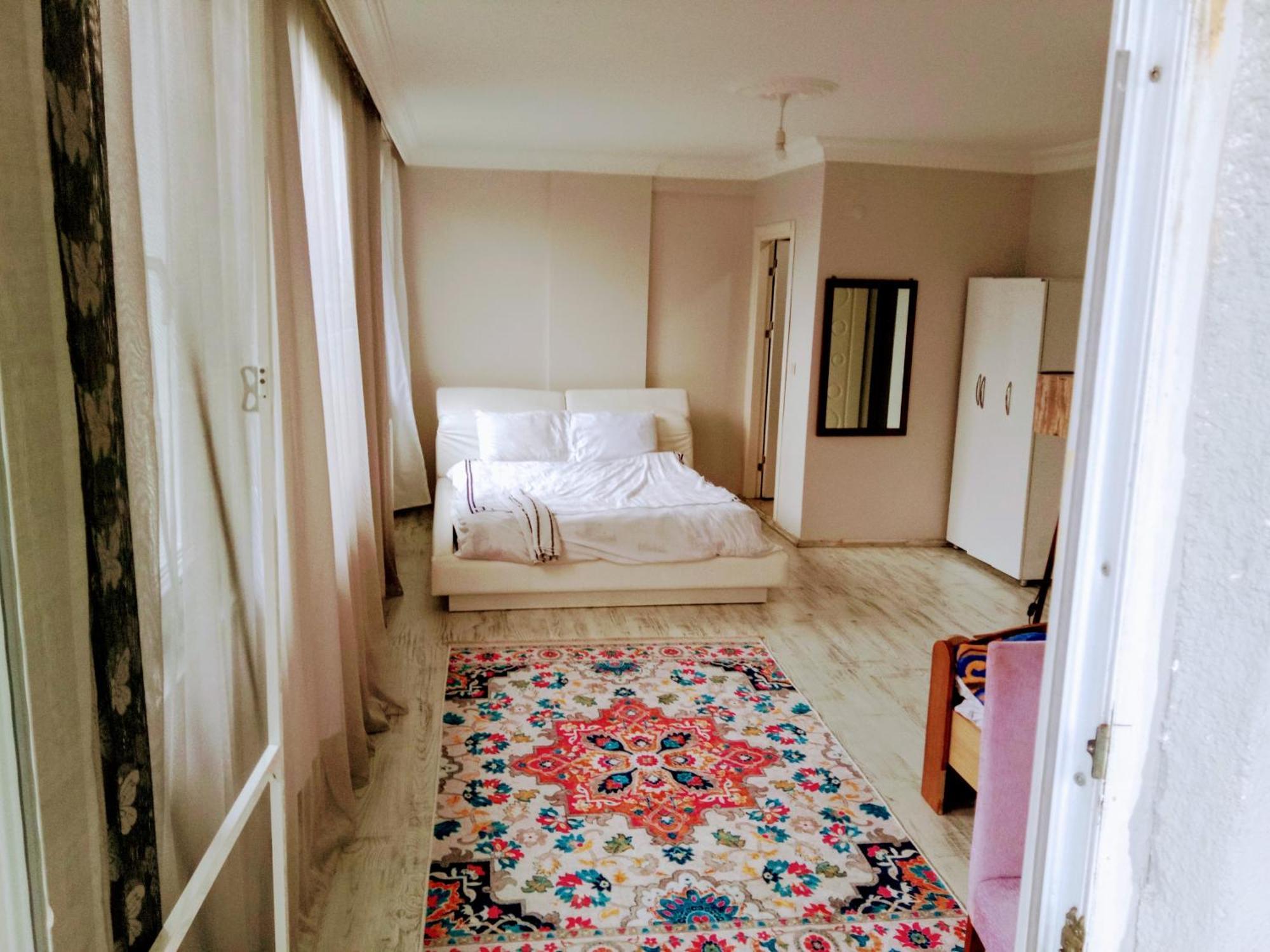 Ahmet Teacher Hotel,6 Minutes From The Airport Arnavutkoy Exteriör bild